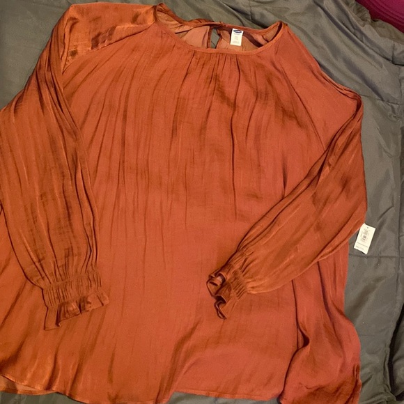 Old Navy Tops - NWT old navy cold shoulder blouse